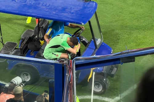 ¡Salió entre lágrimas! El jugador que se lesionó de gravedad en el Boca-Barcelona