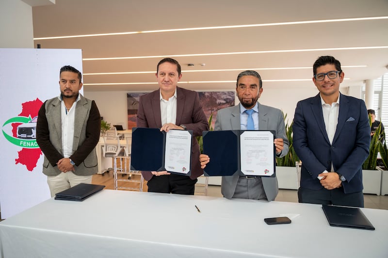 ARMACAR y FENACOTRALI consolidan alianza estratégica en beneficio del transporte
liviano del Ecuador