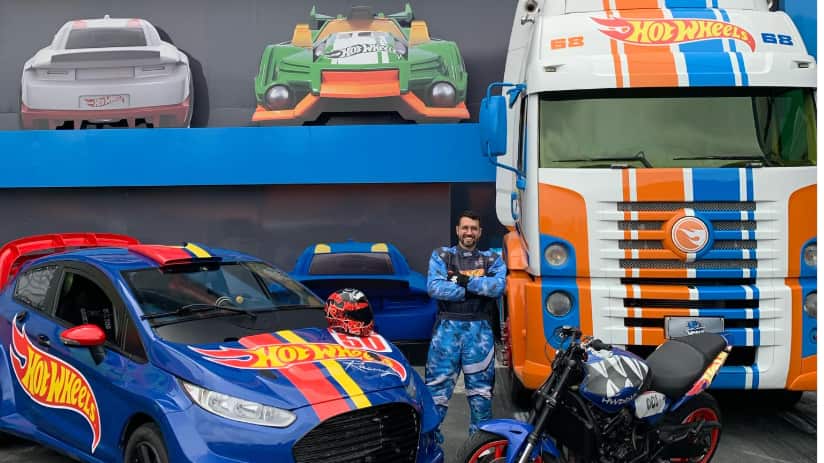 Lurrique Ferrari, accidente acrobático en el Hot Wheels Epic Show