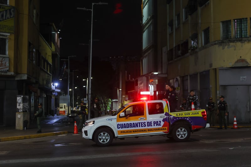 Varias detonaciones sacuden Caracas en medio de las tensiones con EEUU