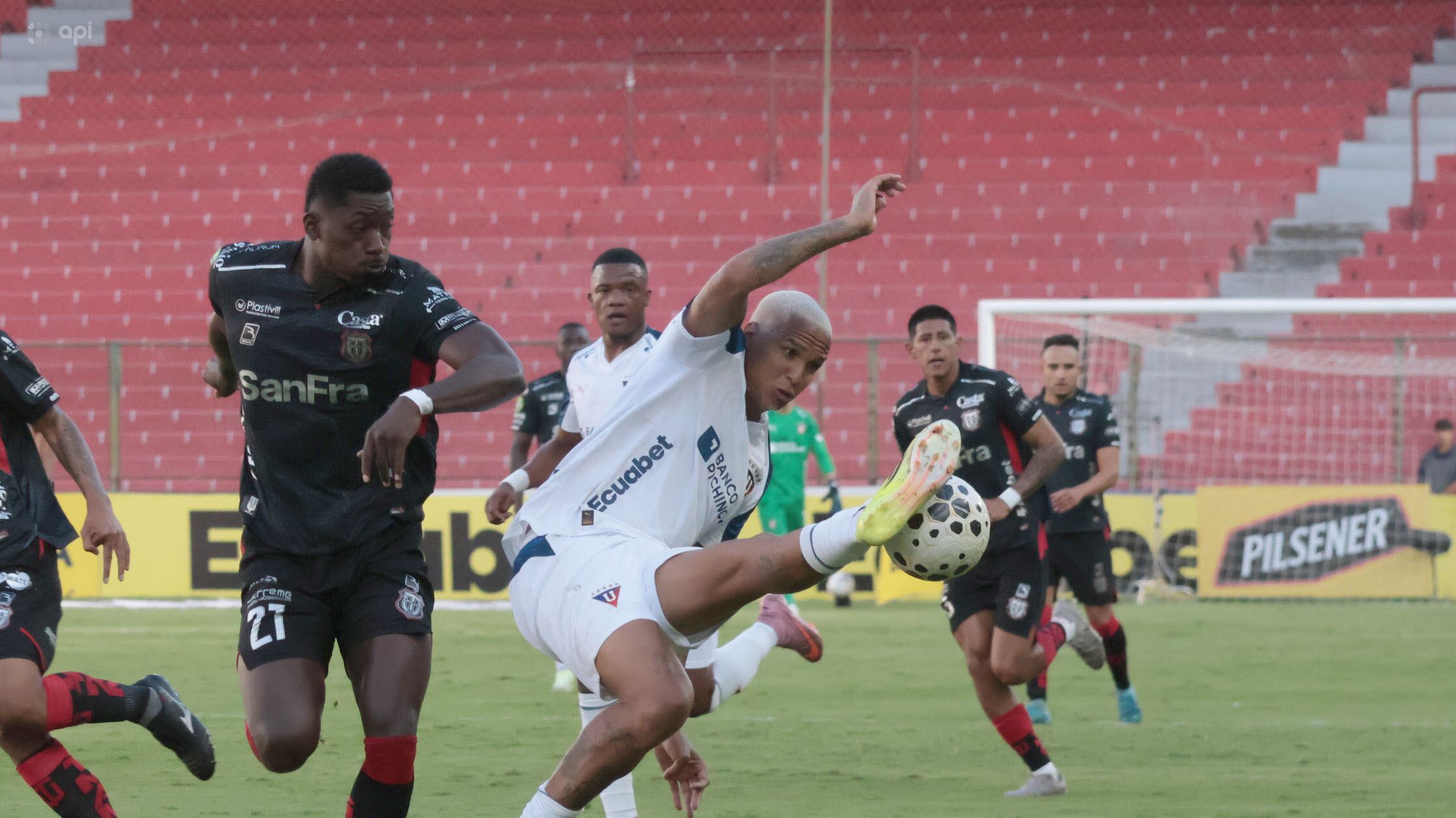 Encuentro entre Liga de Quito y Técnico por LigaEcuabet en el estadio Rodrigo Paz. API/HENRY LAPO
