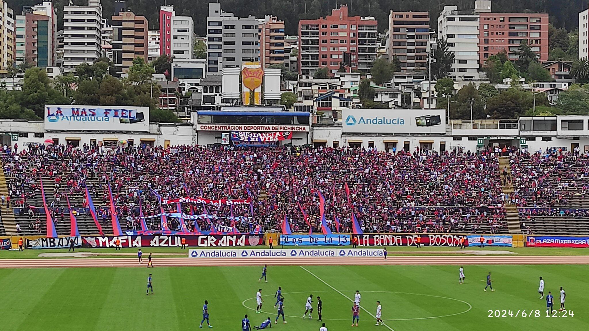 Hinchada del Deportivo Quito