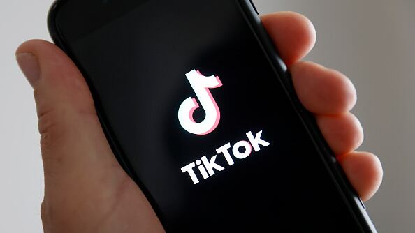 TikTok elimina los filtros de belleza para menores de edad.