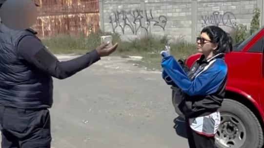 Alcaldesa en México se disfraza para agarrar a malos agentes de tránsito