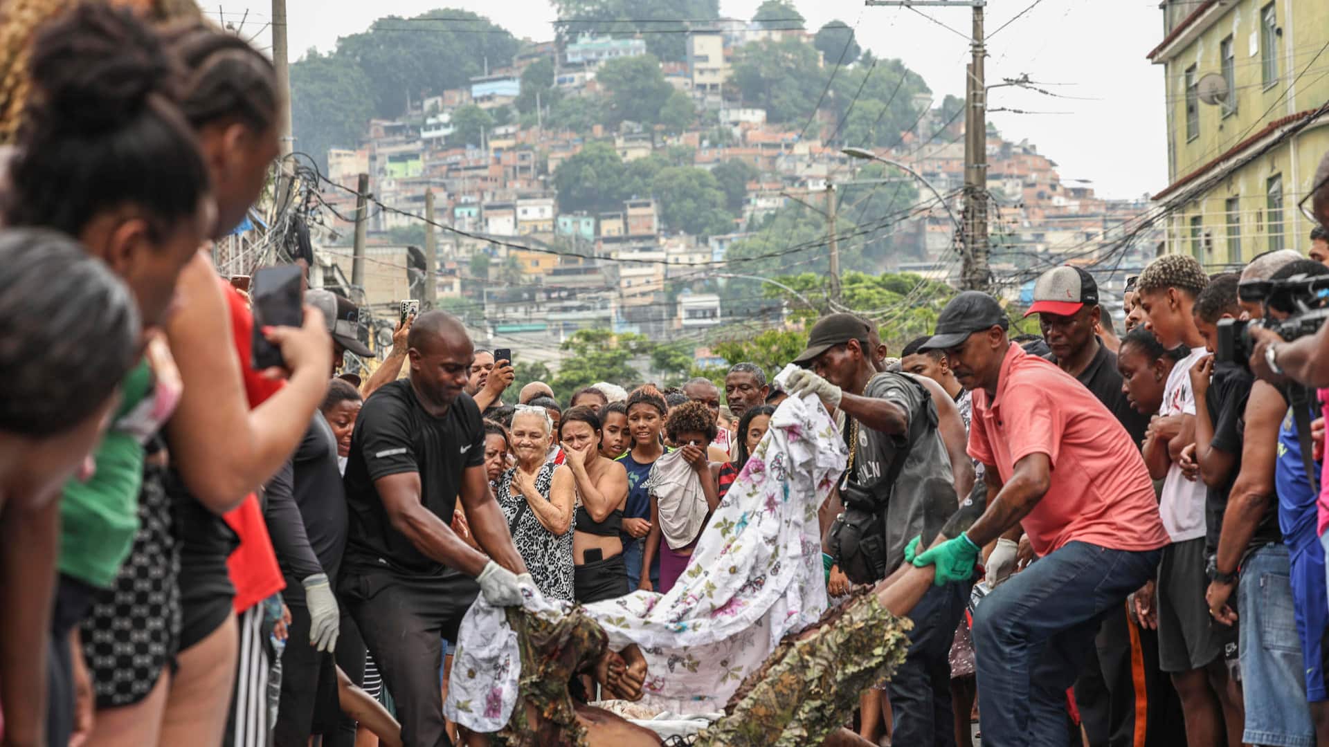 Sube el número de muertos en operación policial en Río de Janeiro.