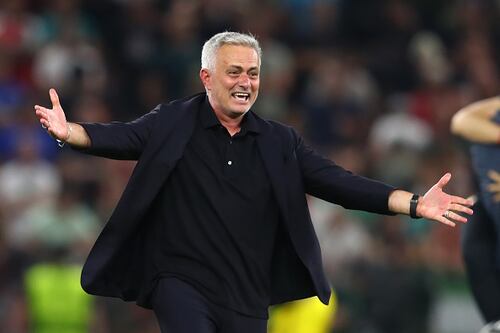 ¡Histórico! Frenesí en Roma, el llanto de Mourinho al quedar campeón