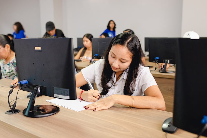 La Alcaldía de Samborondón consolida su compromiso con el desarrollo académico, profesional y social de su juventud.