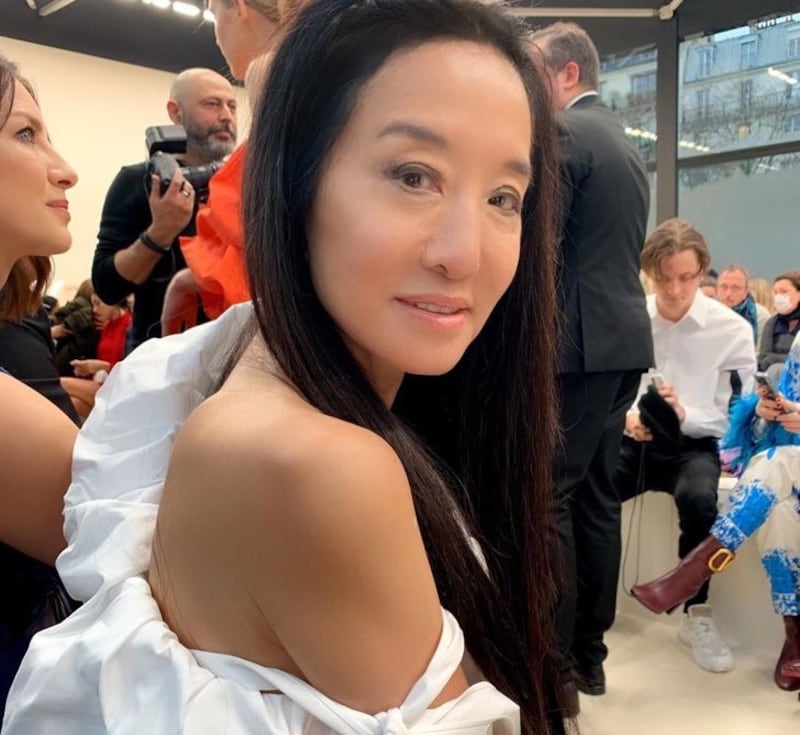 Vera Wang deslumbró con su figura juvenil durante los CFDA Awards 2025 en Nueva York.