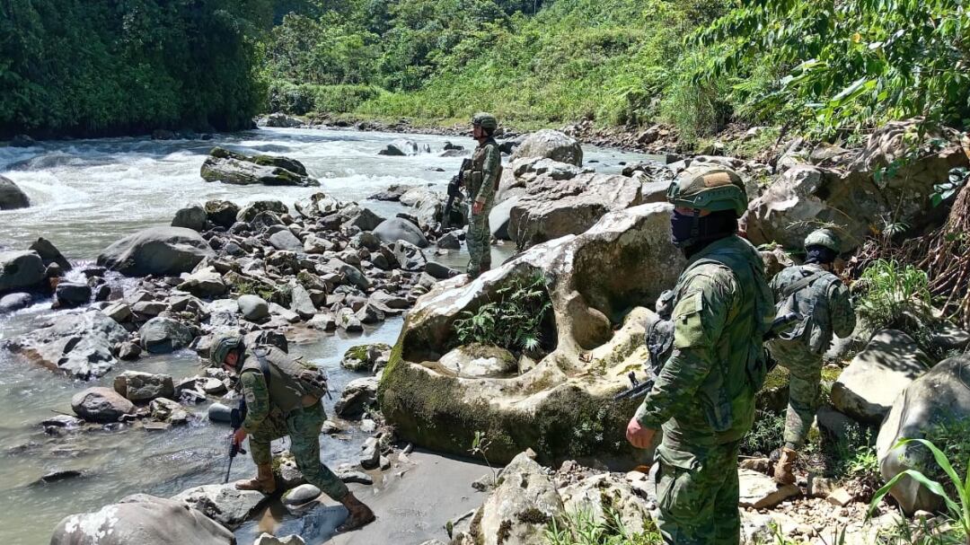 Soldado que se encontraba desaparecido en Tobar Donoso fue hallado sin vida.