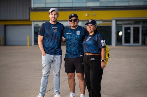 Supermaxi y Megamaxi cumplió el sueño de todos: tres ecuatorianos acompañaron a La Tri en Estados Unidos