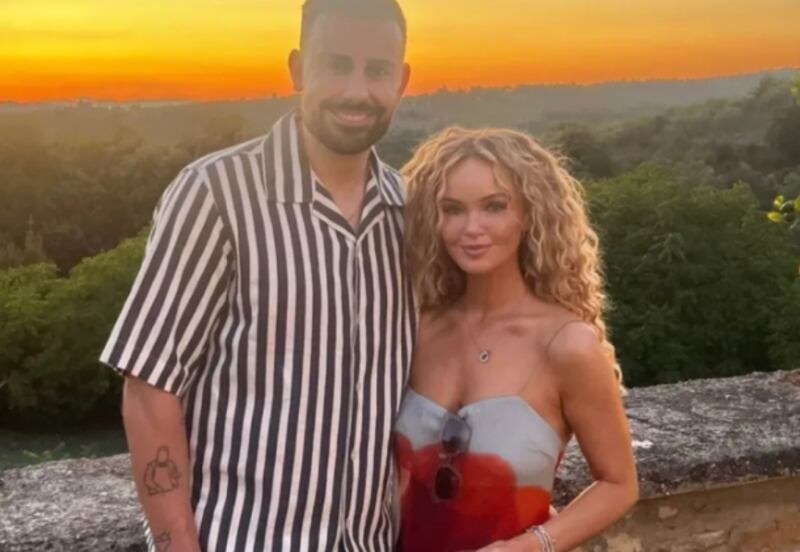 Profesora queda ciega y desfigurada tras accidente: no puede salir de su casa