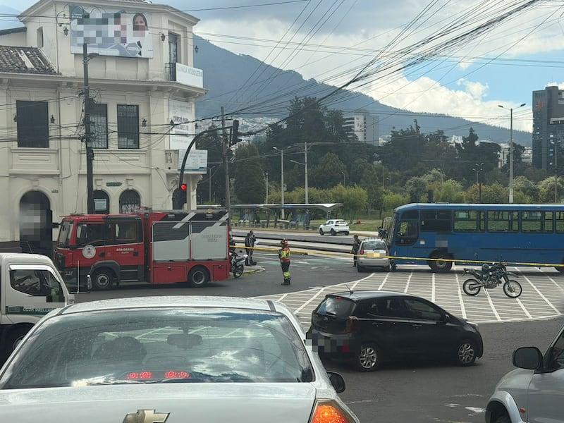Heridos tras accidente de tránsito en la avenida 12 de Octubre y Tarqui