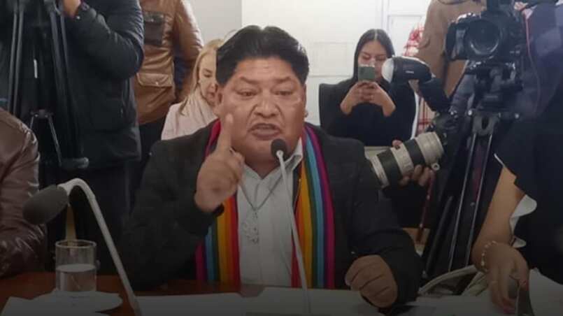 Asambleísta por Pachakutik Peter Calo