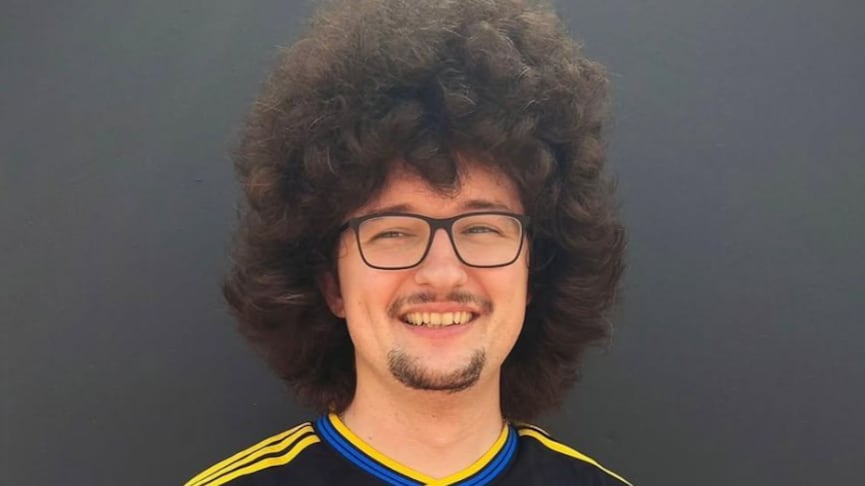 Frank Ilett prolonga su reto de no cortarse el cabello.