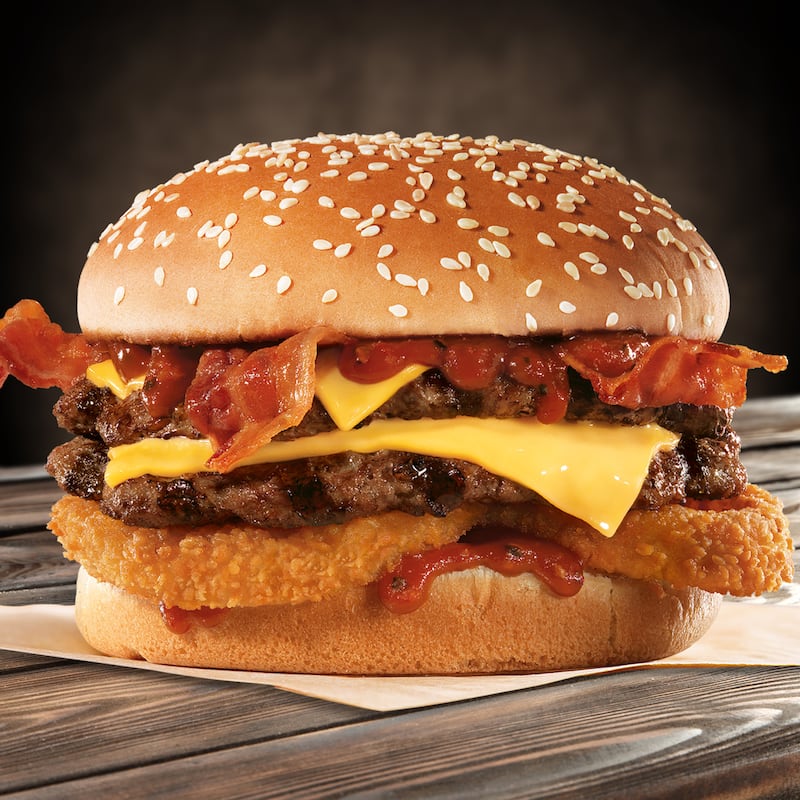 Double Western Bacon Cheeseburguer de Carl's Jr.