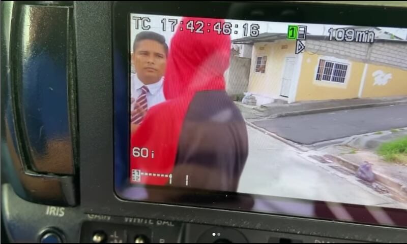 Sujeto intimida a equipo de TC Televisión en Guayaquil