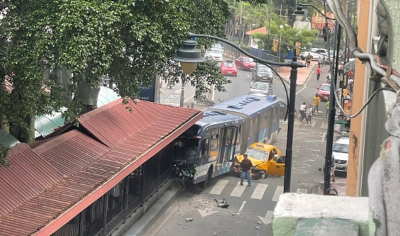Metrovía, accidente