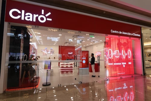 Claro inaugura el Centro de Atención a Clientes #75 en Cuenca - Mall del Alto