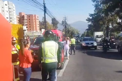 Hombre falleció tras recibir disparos en plena av. Occidental, al norte de Quito