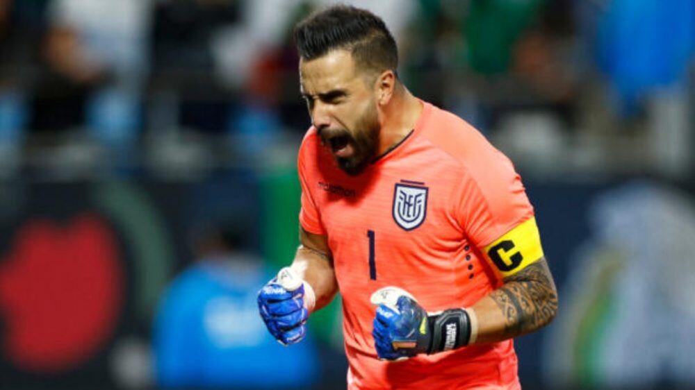 Hernán Galíndez con La Tri en un amistoso