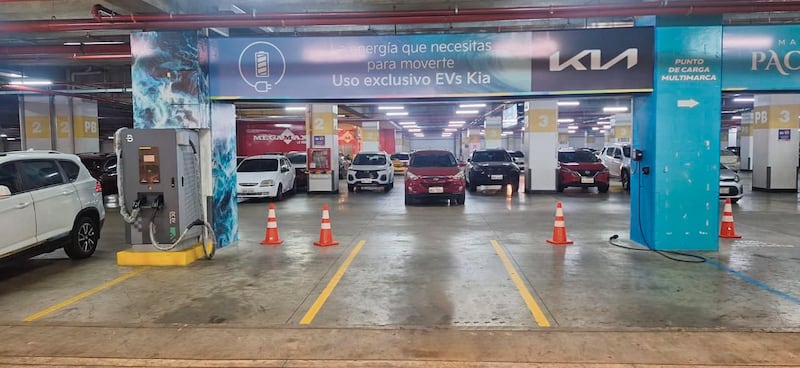 Kia Ecuador cuenta con la mayor red de electrolineras a nivel nacional, 8 en funcionamiento y 8 por inaugurarse.