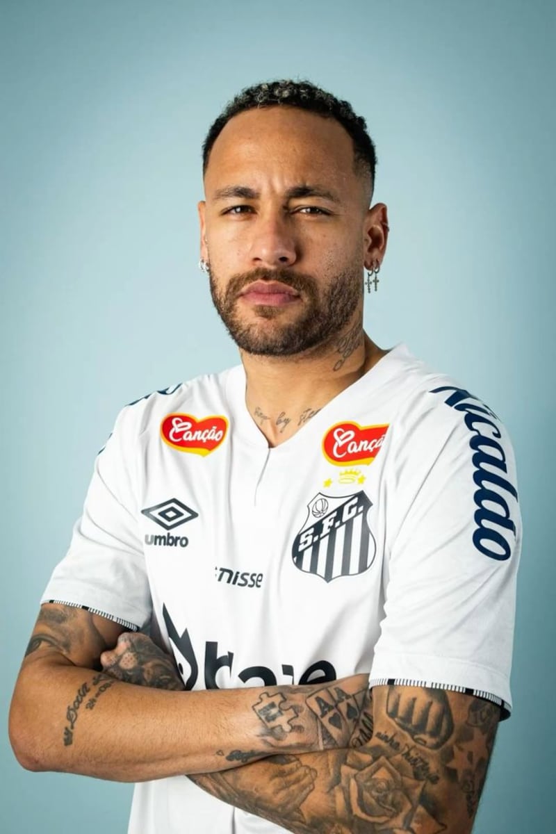 Neymar en su regreso al Santos en el 2025.