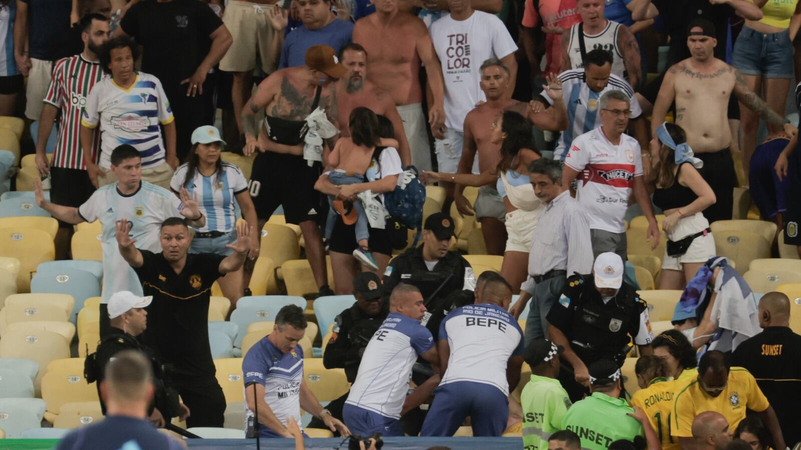 Enfrentamientos entre hinchas de Brasil y Argentina
