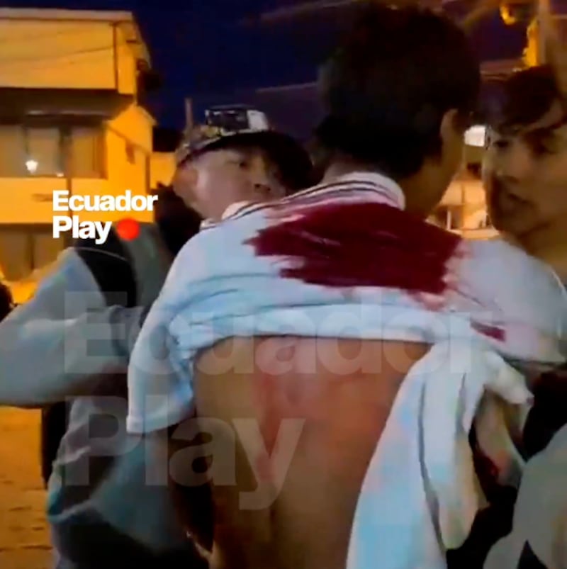 Estudiante fue apuñalado durante riña callejera en el parque de Alangasí, en Quito