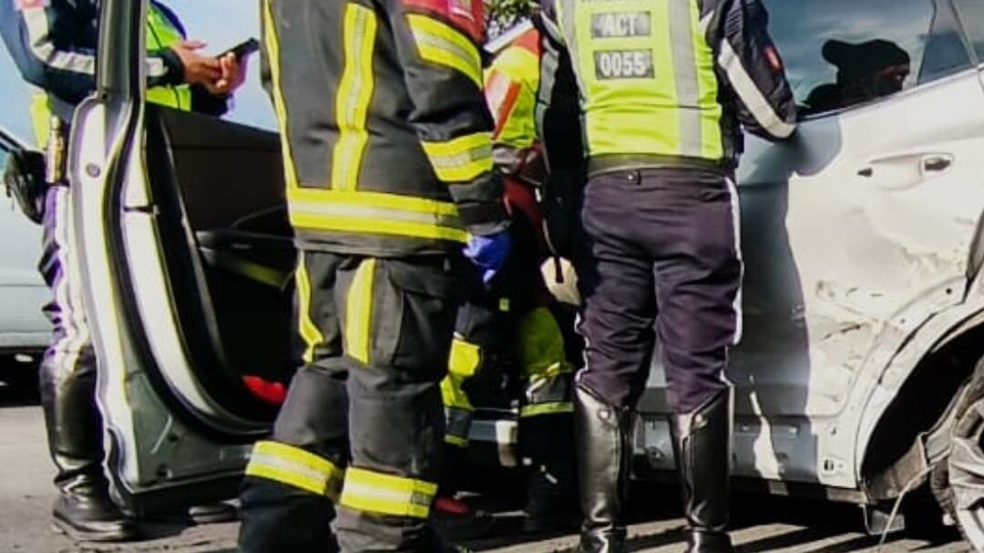 Dos heridos tras choque entre tres autos en la Ruta Viva, sector Lumbisí