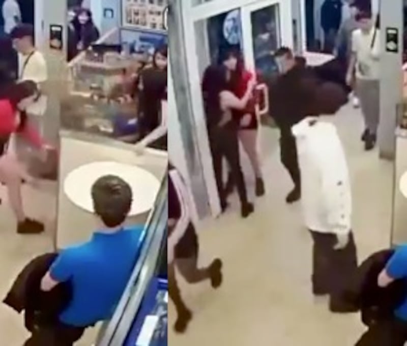 agresión por celos en Argentina quedó grabado