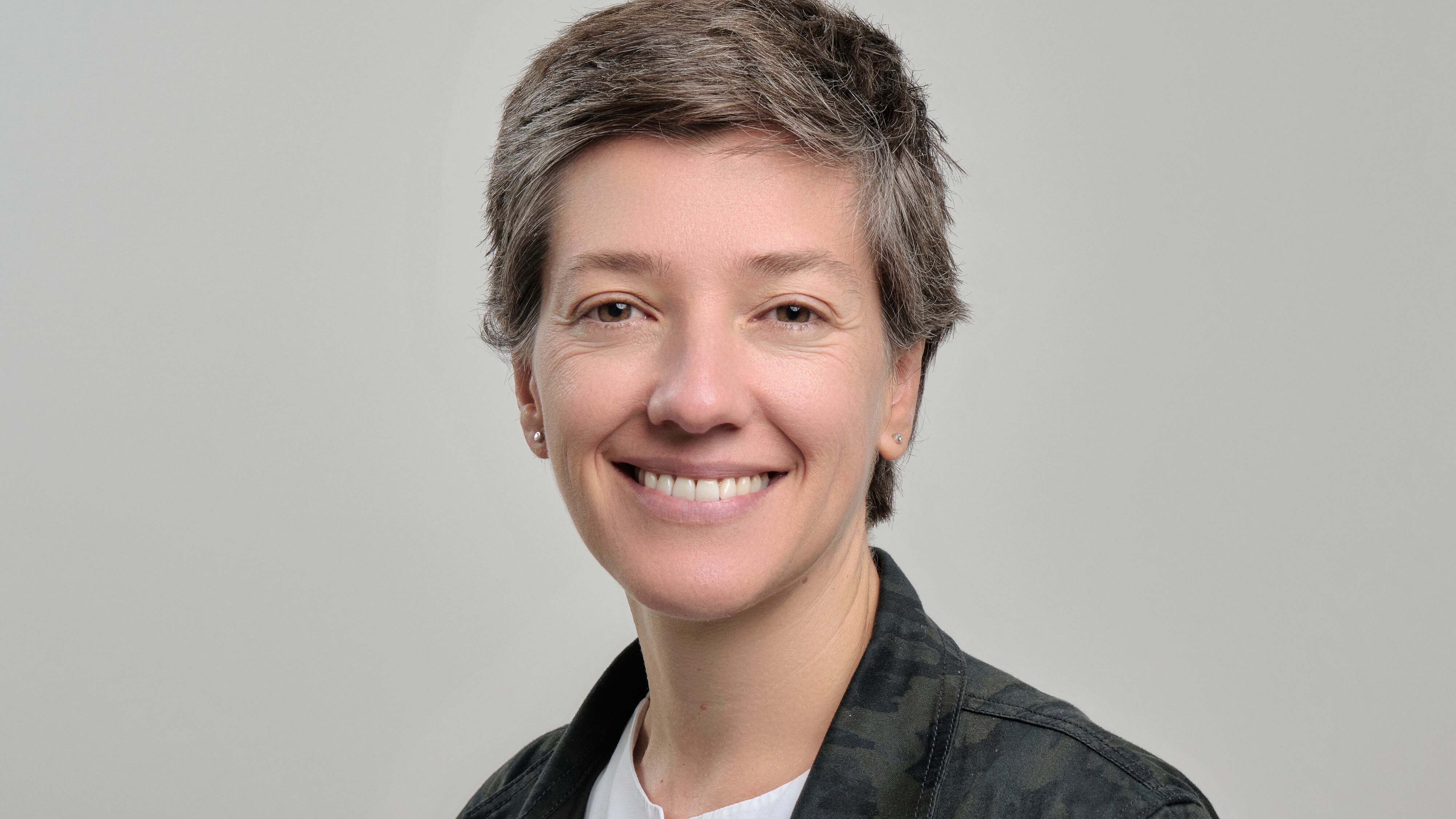 María Esteve, Directora de Región Andina de LLYC