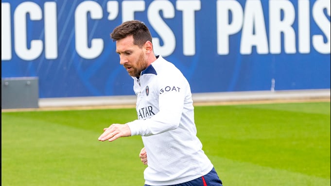 Lionel Messi fue captado en las instalaciones del conjunto parisino I @PSG_inside