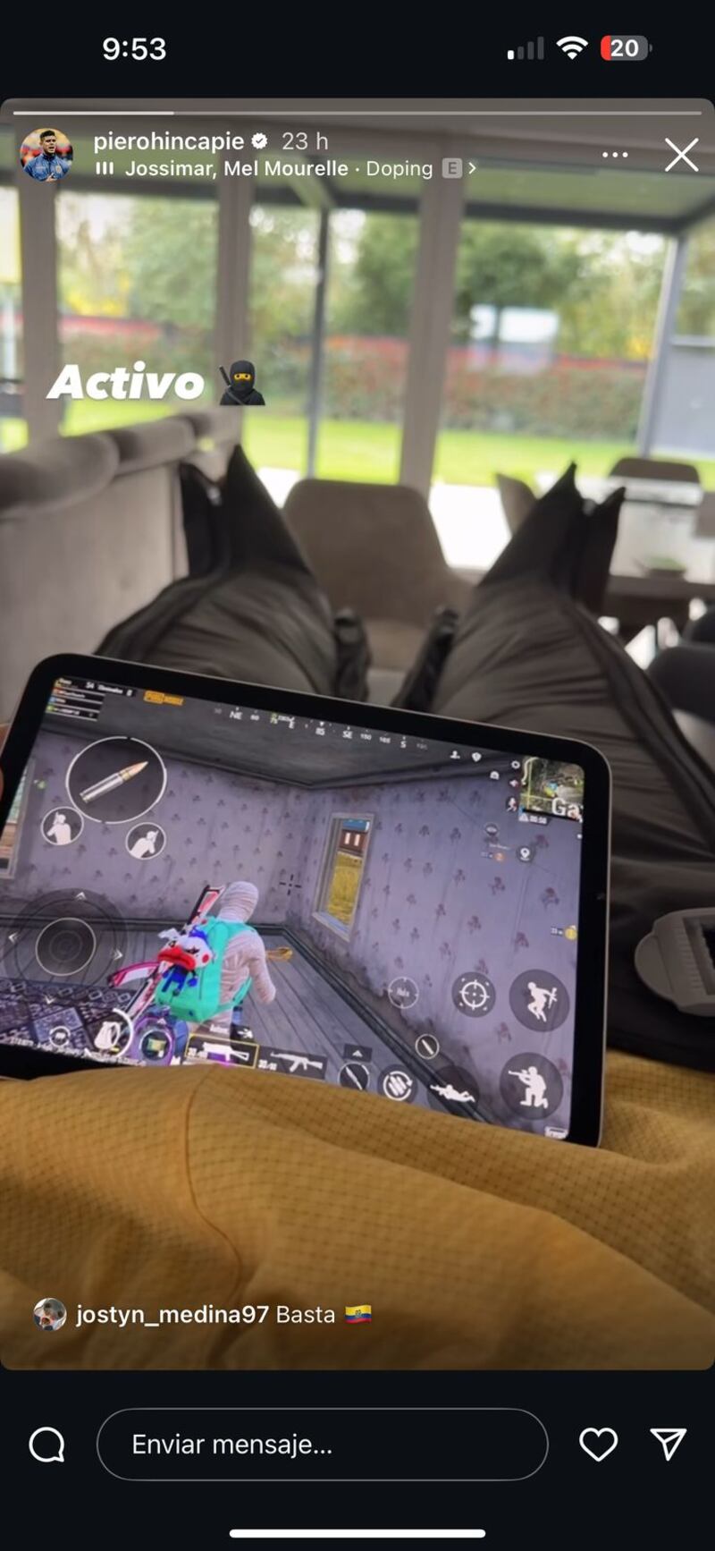 Piero Hincapié jugando Free Fire.