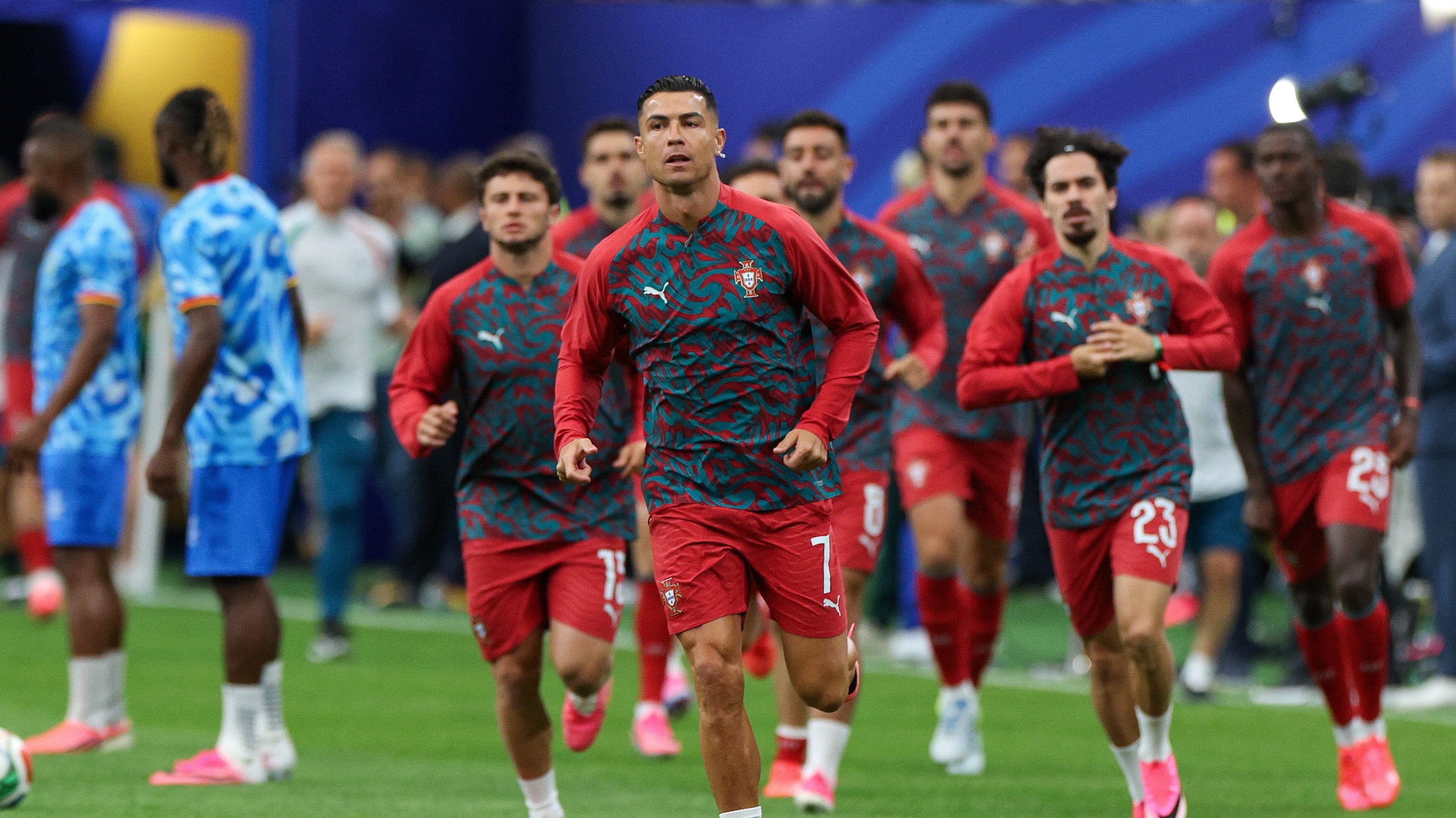 Houston (United States), 17/06/2026.- Cristiano Ronaldo of Portugal warms up prior to the FIFA World Cup 2026 group stage match between Portugal and DR Congo, in Houston, Texas, USA, 17 June 2026. EFE/EPA/MIGUEL A. LOPES