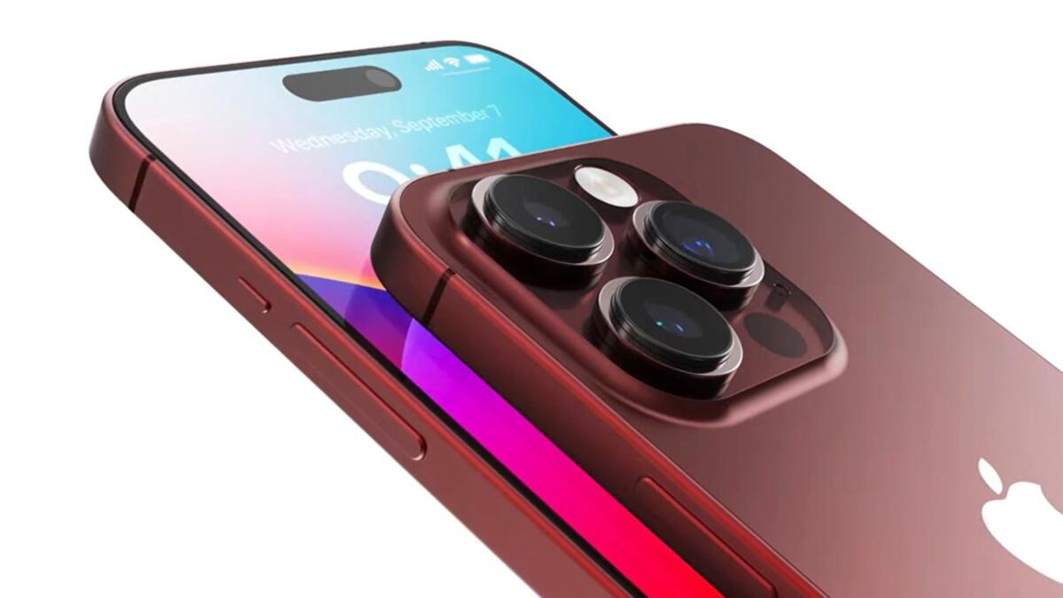 Reportes desde la línea de producción afirman que el iPhone 15 va retrasado en su calendario de producción por un problema con las pantallas de LG.