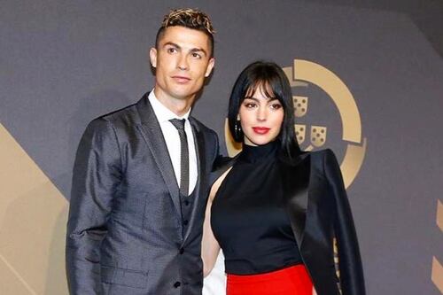 Cristiano y Georgina en el sofá cama, la foto que enloquece a sus fans