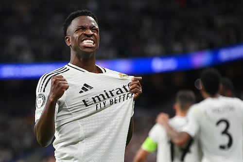“Deja de llorar”, la pancarta que dedicaron a Vinícius Jr. en Champions League