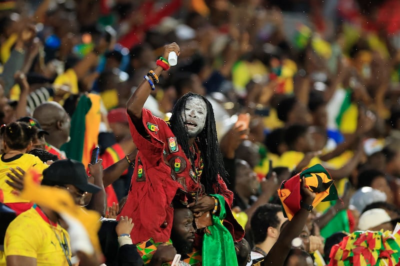 GR4112. TORONTO (CANADÁ), 17/06/2026.- Aficionados de Ghana celebran un gol este miércoles, en un partido del grupo L del Mundial de la FIFA 2026 entre Ghana y Panamá en el estadio BMO en Toronto (Canadá). EFE/ Bienvenido Velasco