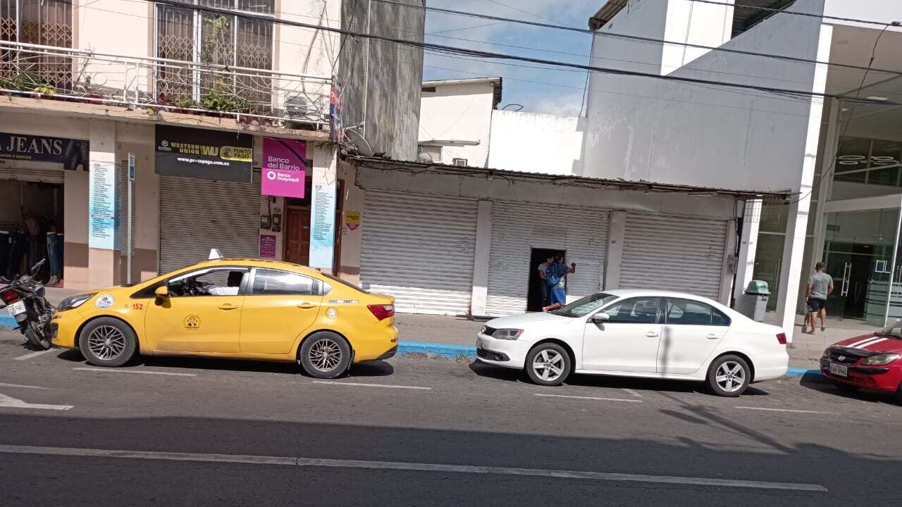 Terror en Esmeraldas: Locales comerciales cerraron por el entierro de uno de los capos de Los Tiguerones