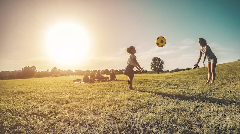 Ola de calor en Ecuador: así puedes cuidar a los niños de la radiación UV