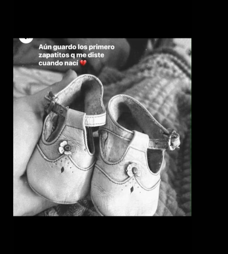 TikTok @deyanira_castr0