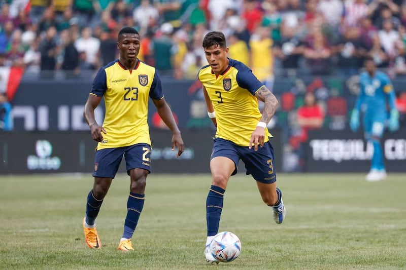 Piero Hincapié y Moisés Caicedo con la Tricolor