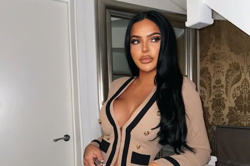 Famosa influencer fue atropellada por su “rival” a las afueras de una discoteca