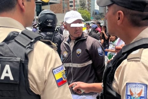¿Cómo identificar a un policía falso en Ecuador?