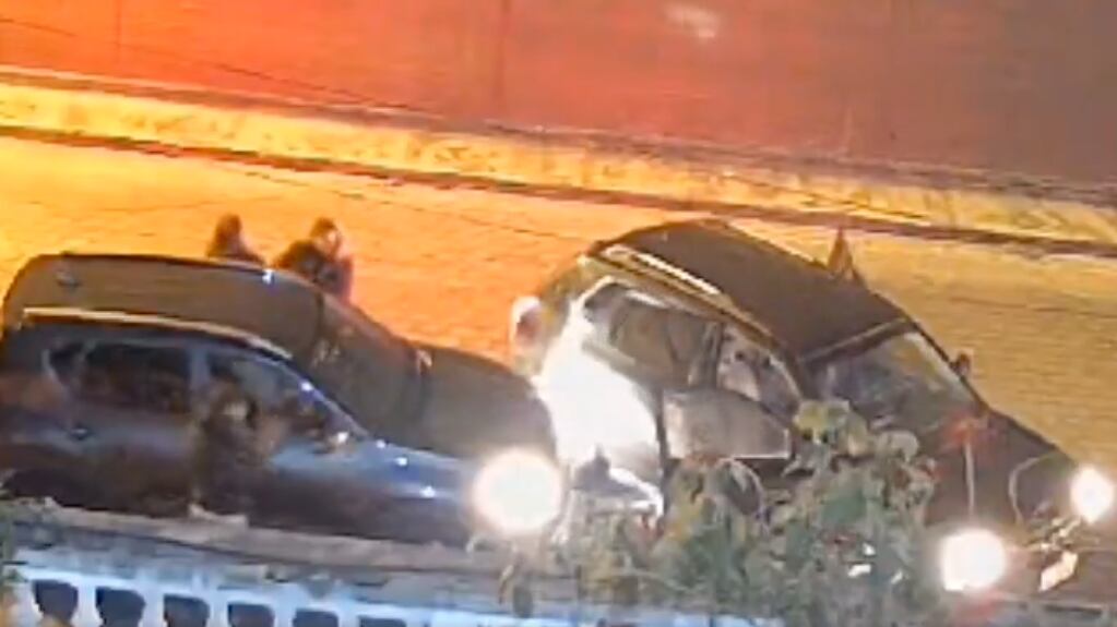 Delincuentes armados interceptan un vehículo en Tumbaco (VIDEO)