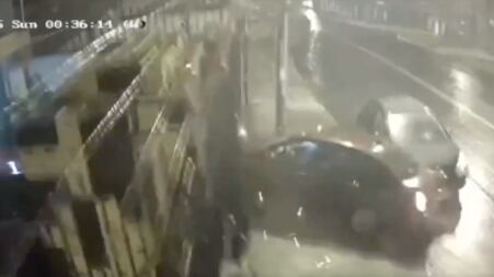 Auto se estrella Cuenca