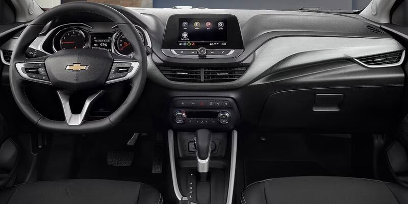 Interior del Chevrolet Onix Turbo Sedán