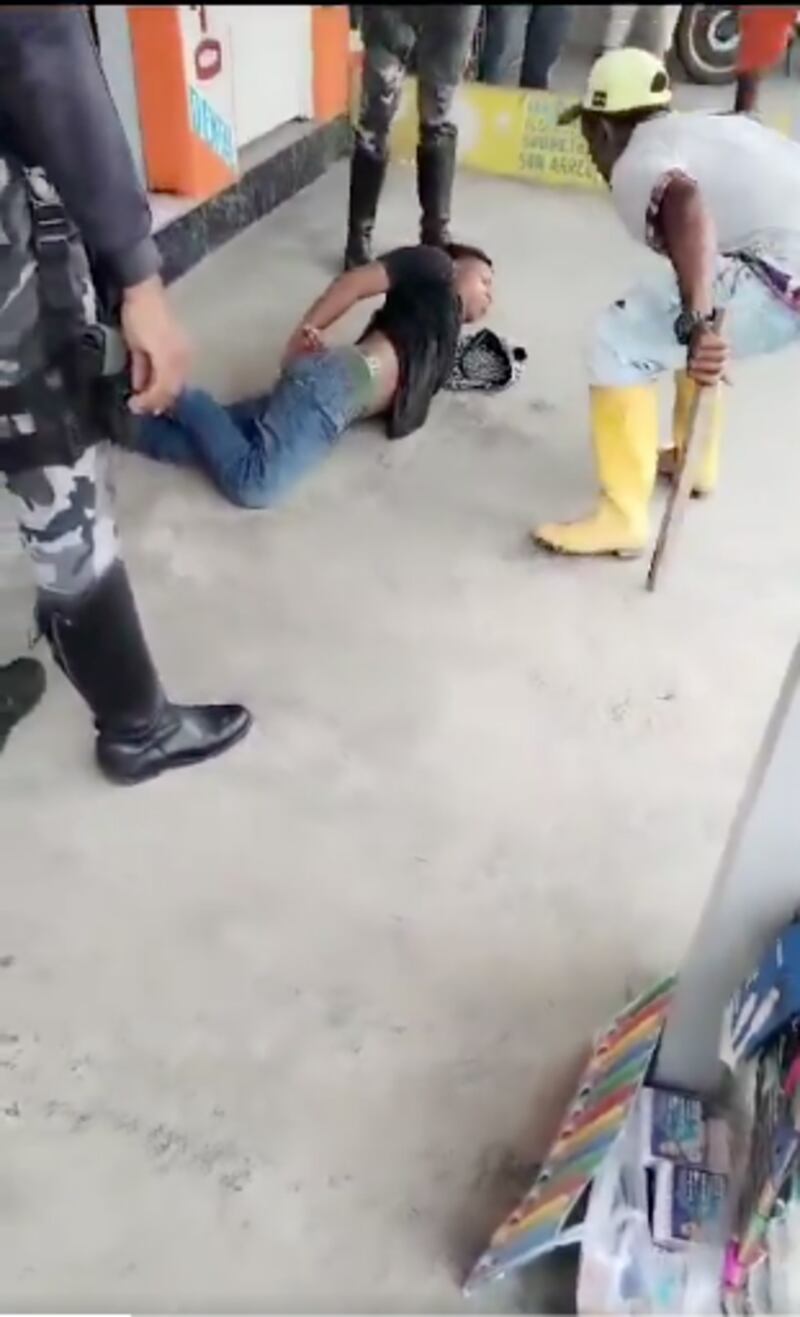Padre ajustició a su hijo después de ser detenido.