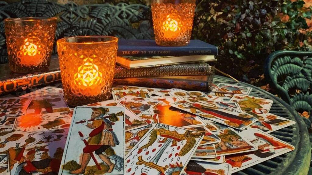 Tarot revela como são seus amigos - parte 1