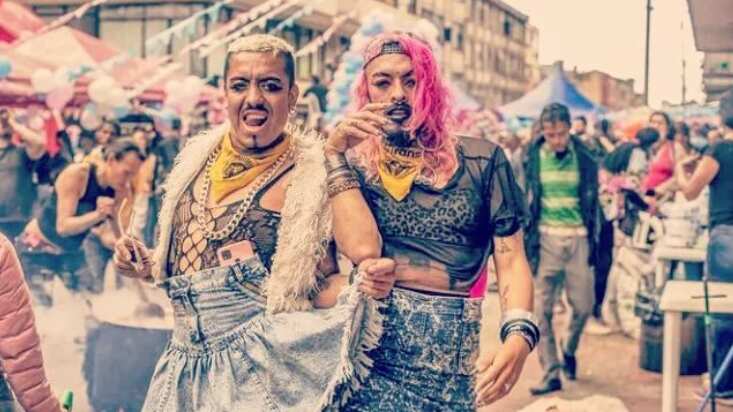 Atacaron a activista trans